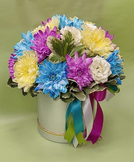 Коробка "Радужные сны" из кустовой разноцветной хризантемы №22457