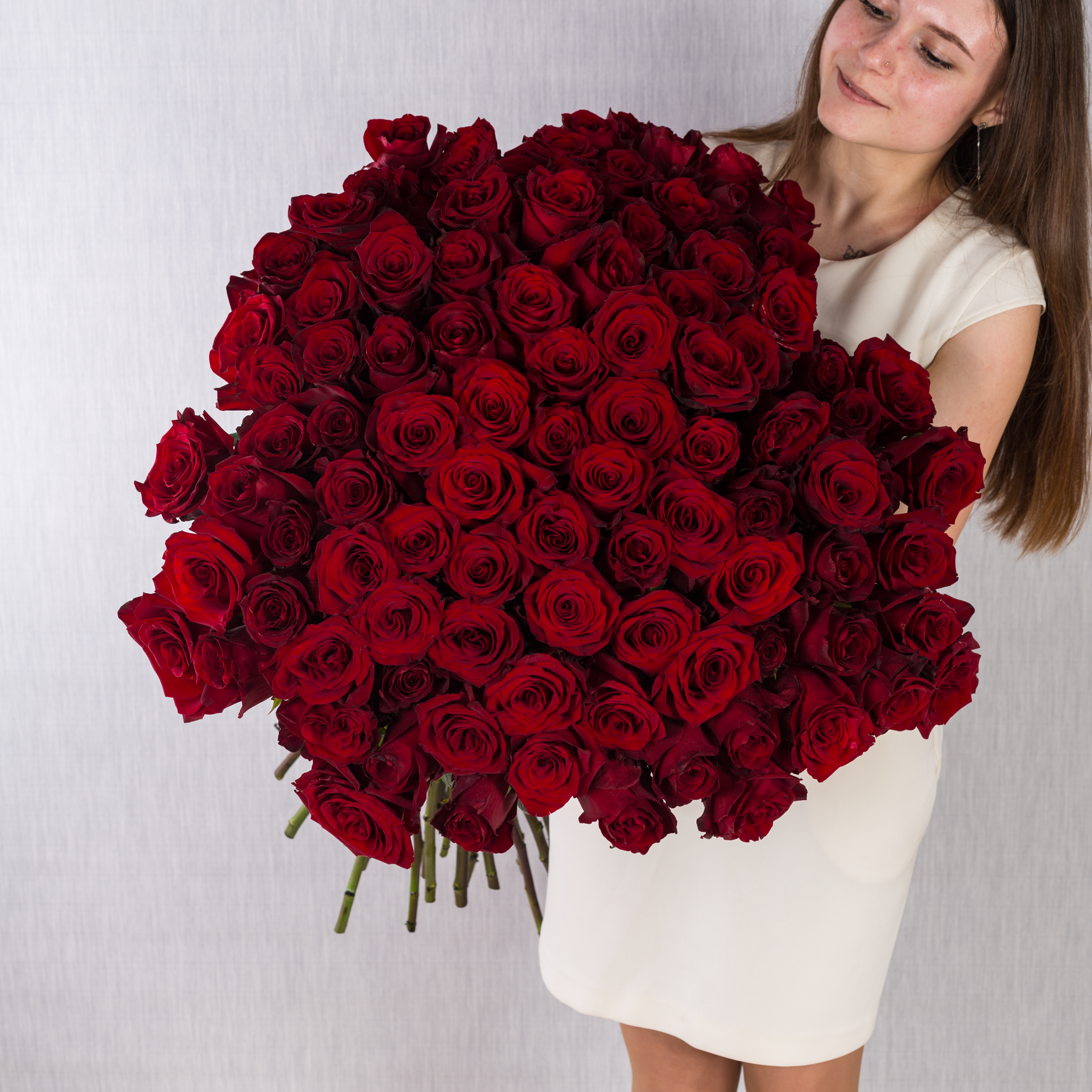 Букет из 101 Красной розы с крупным бутоном №6956