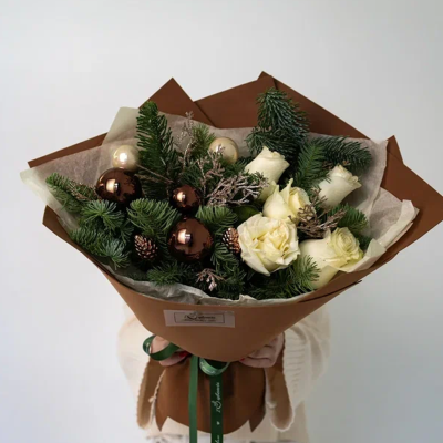 Букет "Кофе с молоком" из нобилиса и белых роз N91149