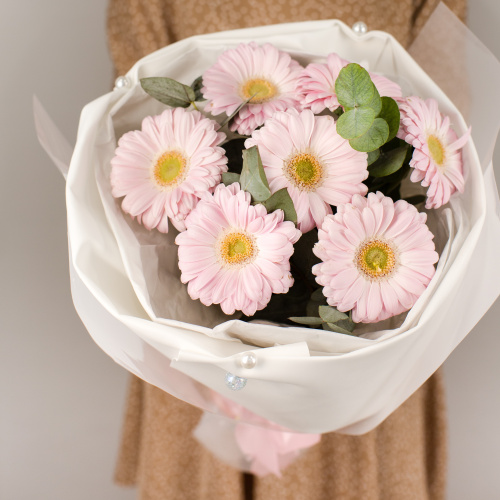 Букет из мини гербер с эвкалиптом N 50479