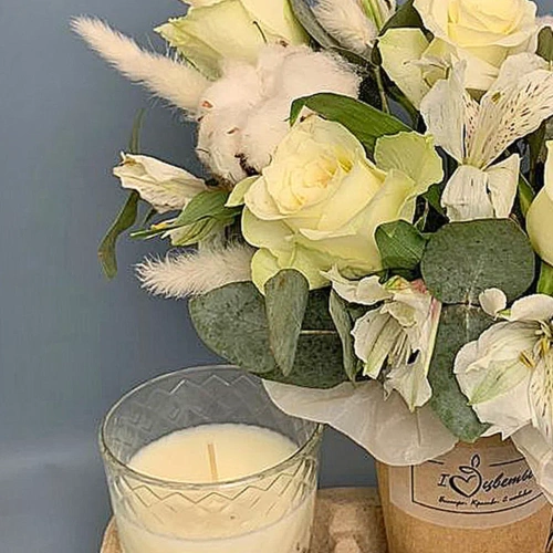 Сет "Ванильный". Набор стаканчик с цветами и аромасвечой в стаканчике N 70346