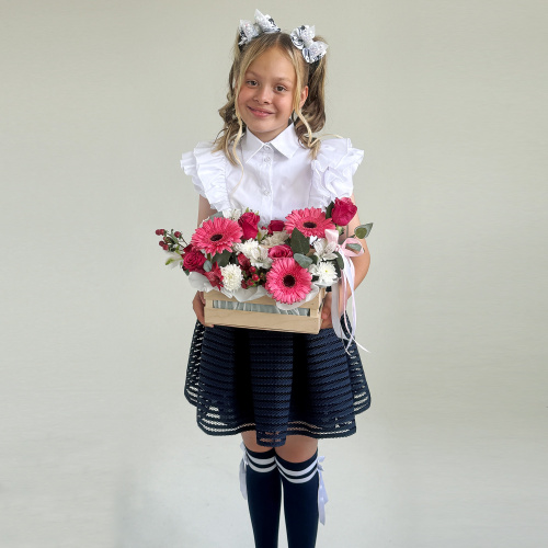 Ящик с герберами школьный N 84611