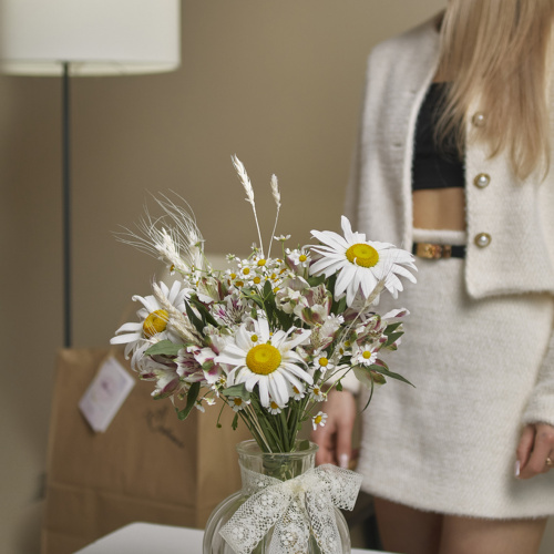 Букет полевых цветов с ромашками в вазе. Сет N 82232