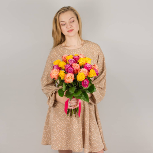 Букет из 15 цветных Эквадорских роз 40 см. с крупным бутоном 50564