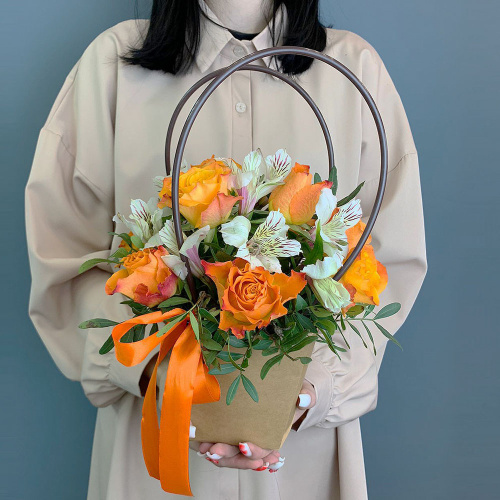 Сумочка с розовыми розами Кения и альстромерией N 66996-Оранж