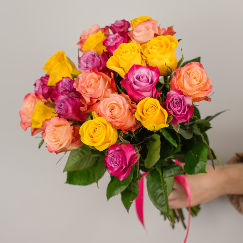 Букет из 25 эквадорских роз 40 см Яркий микс N 7310