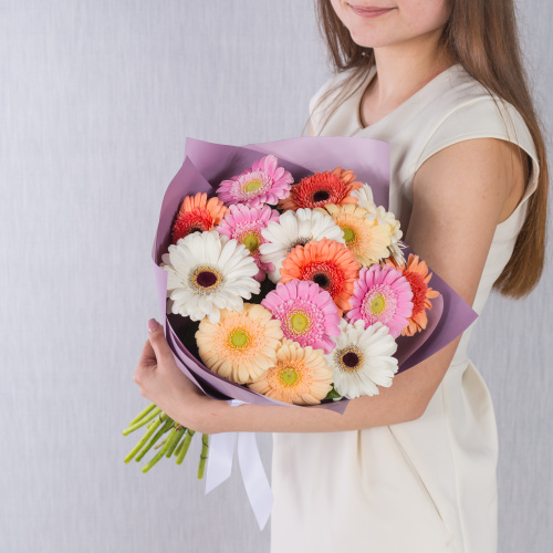 Букет из мини-гербер в нежных оттенках N 35812