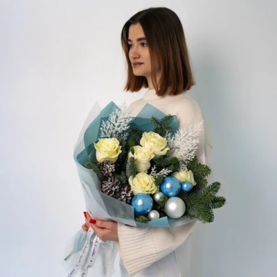 Букет "Морозный день" с нобилисом и белыми розами N90875