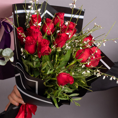 Букет из Кенийских красных роз 15 шт. 28447-Кр Букет из Кенийских красных роз 15 шт. 28447-Кр