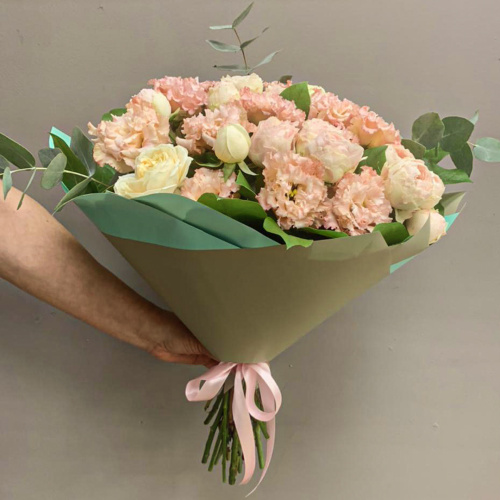 Букет "Ванильный пломбир" из кустовых пионовидных роз и эустомы N 45006