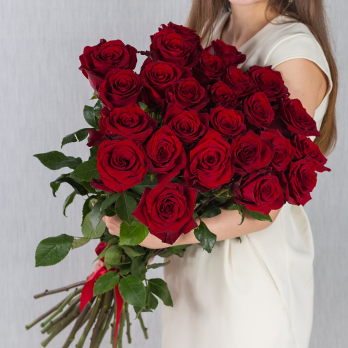 Букет из 25 Красных роз 60 см N 7305