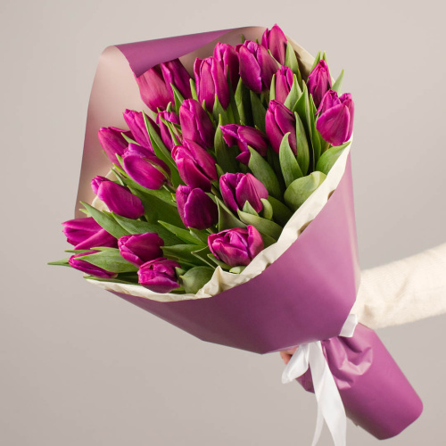 Букет из 25 фиолетовых тюльпанов 46175