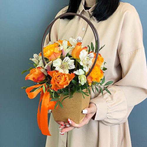 Сумочка с розовыми розами Кения и альстромерией N 66996-Оранж