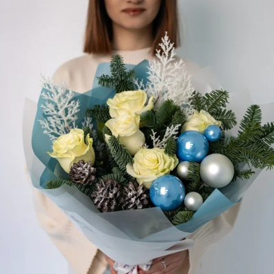 Букет "Морозный день" с нобилисом и белыми розами N90875