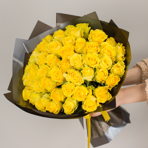 Букет из 51 желтой розы Кения в упаковке N 28448-Ж