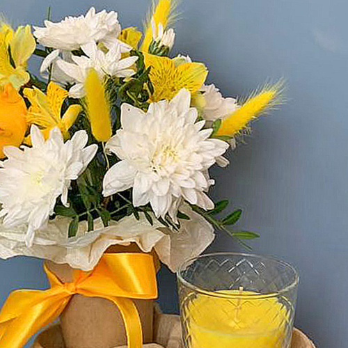 Сет "Солнечный". Набор стаканчики с цветами и аромасвечой N 70337