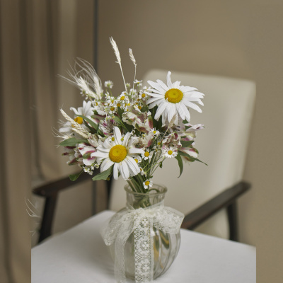 Букет полевых цветов с ромашками в вазе. Сет N 82232