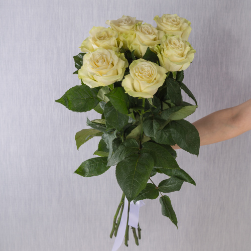 Букет из 7 Белых крупных роз 60 см N 36402