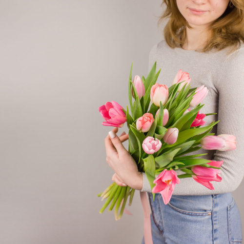 Букет из 15 розовых тюльпанов МИКС 28774