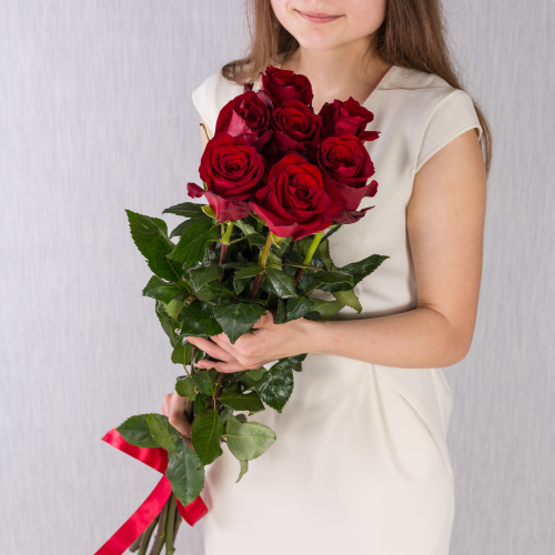Букет из 7 Красных роз 60 см N 36398