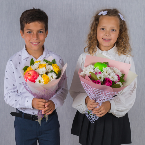 Букет "Клубника со сливками" из кустовой хризантемы и розы Кения N 7015