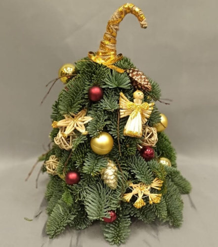 "Елка N5" (25 см.) из нобилиса и сухоцветов. N 25899